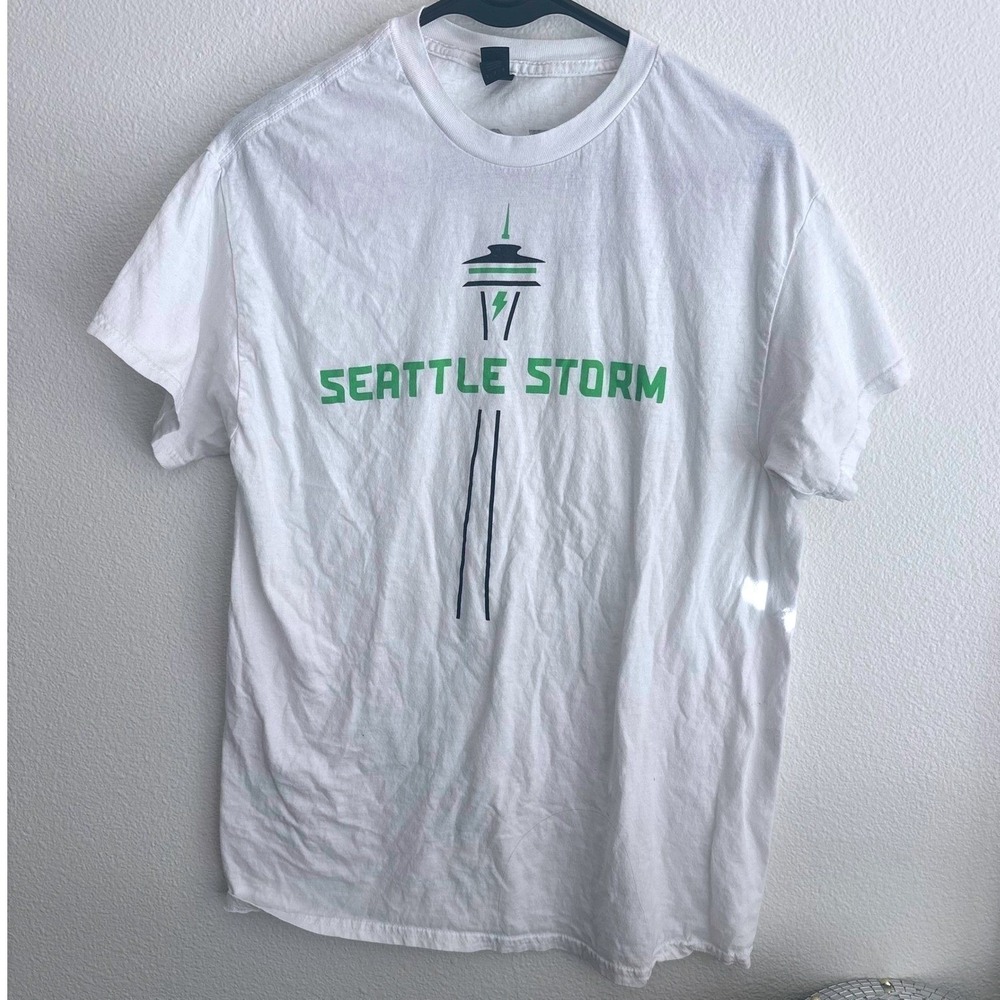 Seattle Storm WNBA Basketball T-Shirt White Space Needle Graphic Gildan Medium